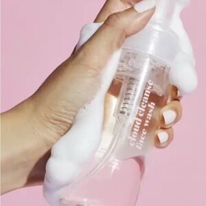 Cloud Cleanse Face Wash